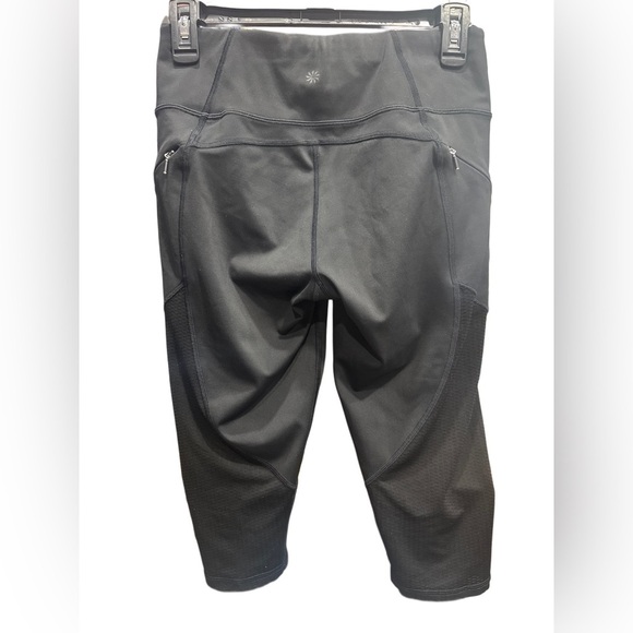 ATHLETA CROPPED LEGGINGS - Picture 2 of 3